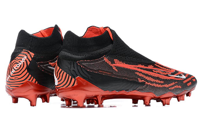 Chuteira Nike Phantom GX Elite FGEIRA